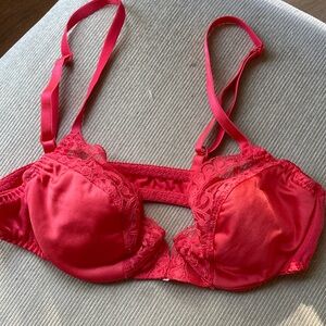 Silky & lace trim underwire bra size 34 a coral color. Hooks in front